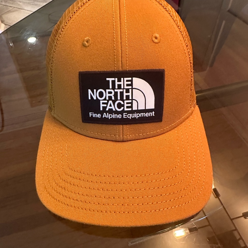Men’s northface hat